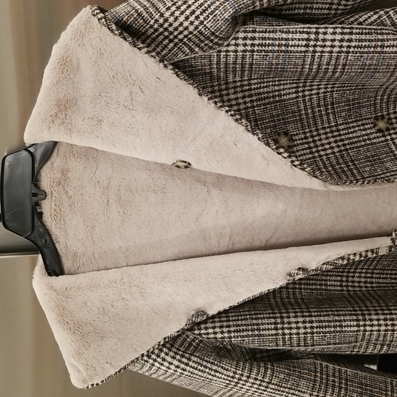 💕LOVE TOKEN💕 Eddie Faux Fur Reversible Hooded Coat ~ Plaid Print Small S NWT - Picture 7 of 16